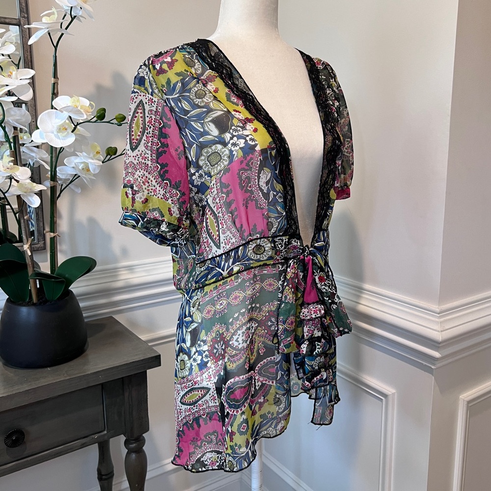 CAbi Sheer Floral Open Front Lightweight Topper/Swimsuit Coverup Size L